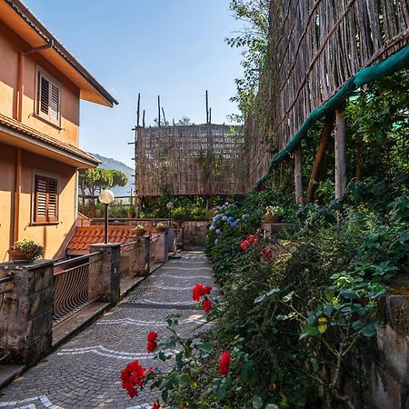 Bed and Breakfast Bed And Lemons Piano di Sorrento Exterior foto