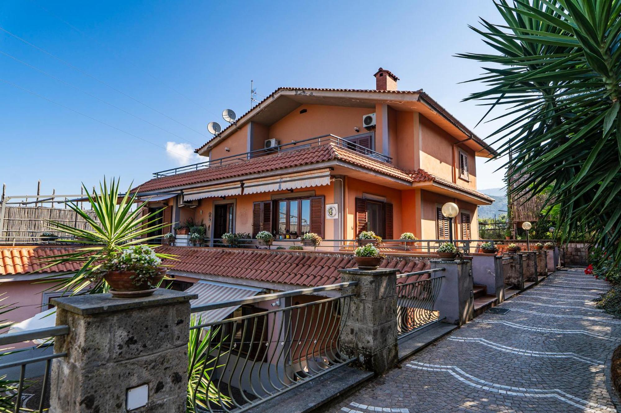 Bed and Breakfast Bed And Lemons Piano di Sorrento Exterior foto