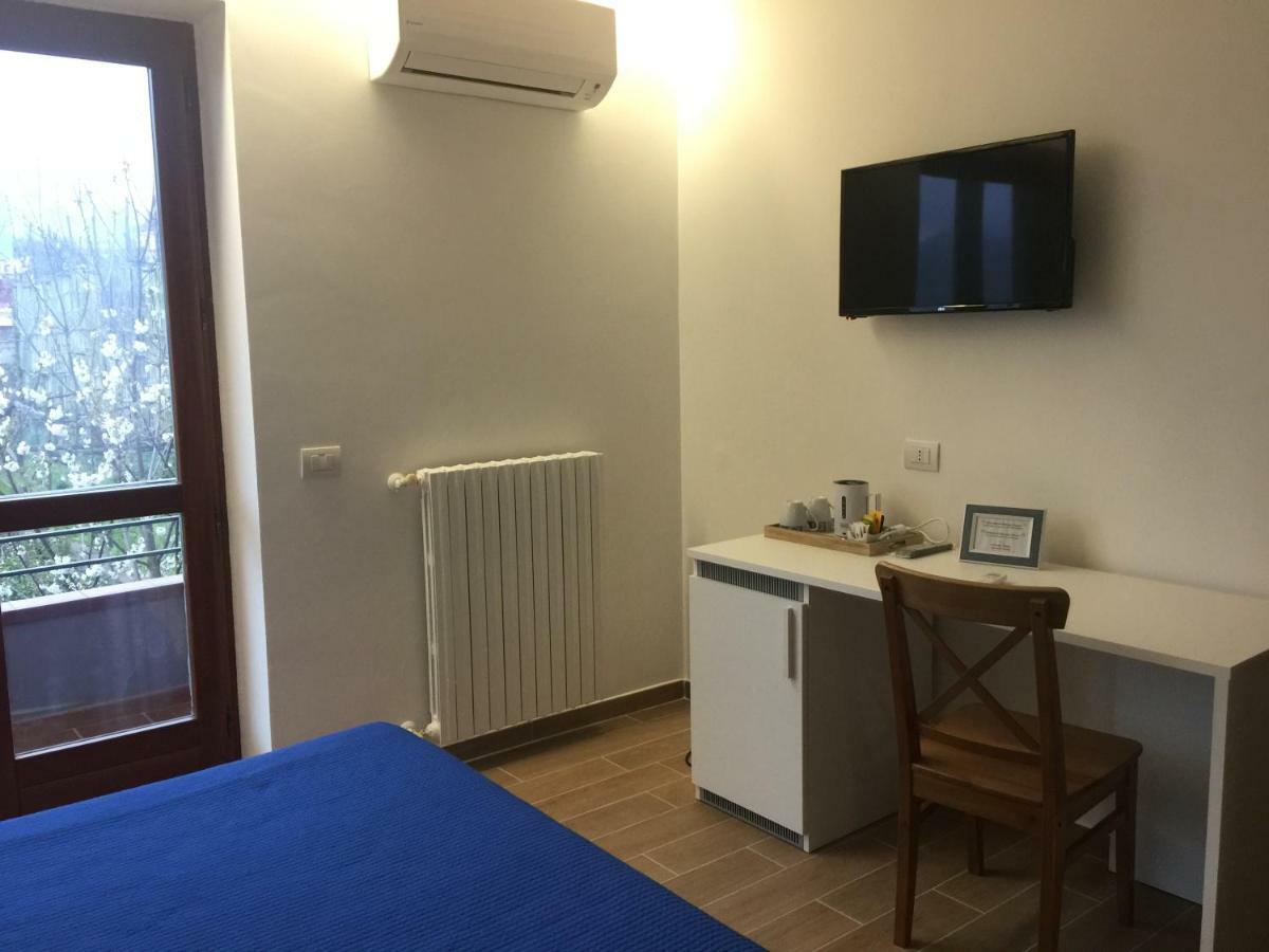 Bed and Breakfast Bed And Lemons Piano di Sorrento Exterior foto